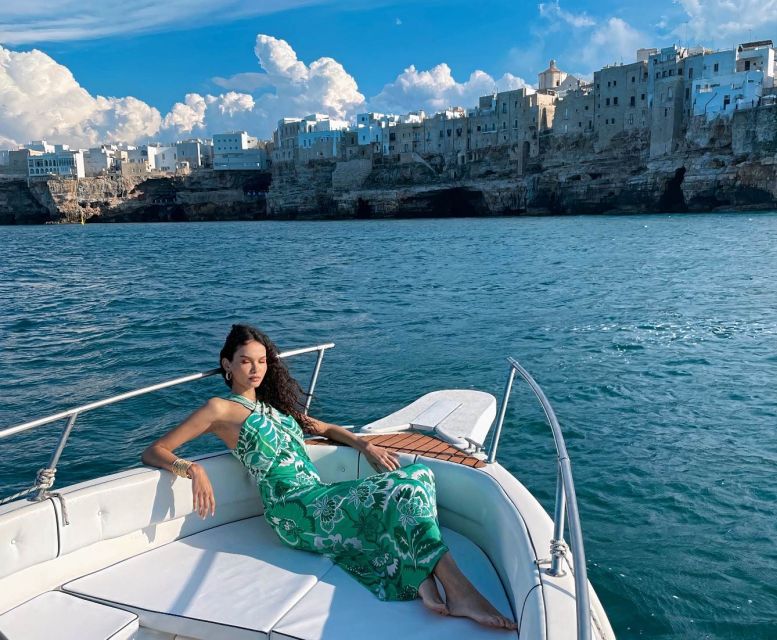 Polignano a Mare: Speedboat Cruise to Caves With Aperitif - Exploring Polignano a Mare Coastline