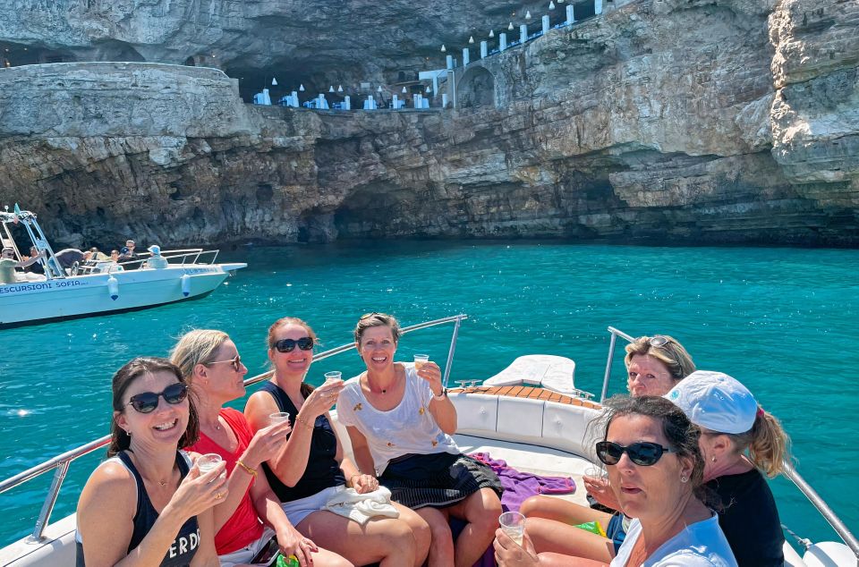 Polignano: PRIVATE Boat Cruise to the Caves With Aperitif - Highlights