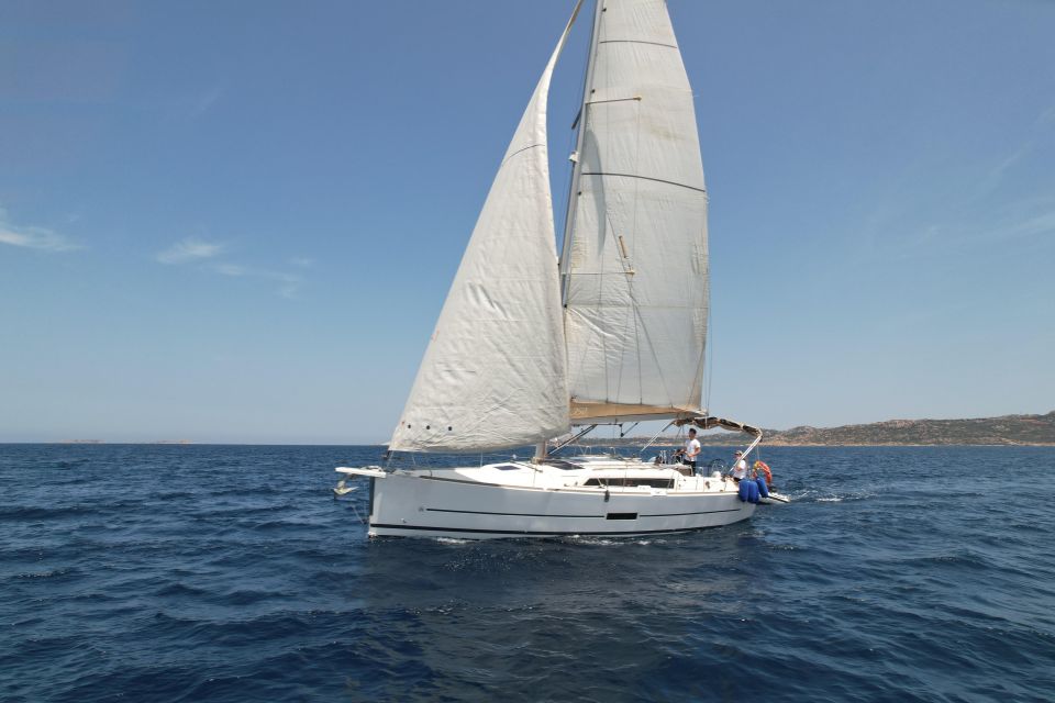 Poltu Quatu: Full-day Sailboat Trip in the La Maddalena Archipelago - Experienced Crew