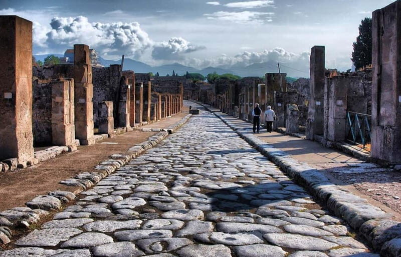 Pompei and Vesuvio- Private Tour in Fiat 500/600 Vintage - An In-Depth Look at the Pompeii and Vesuvius Private Tour