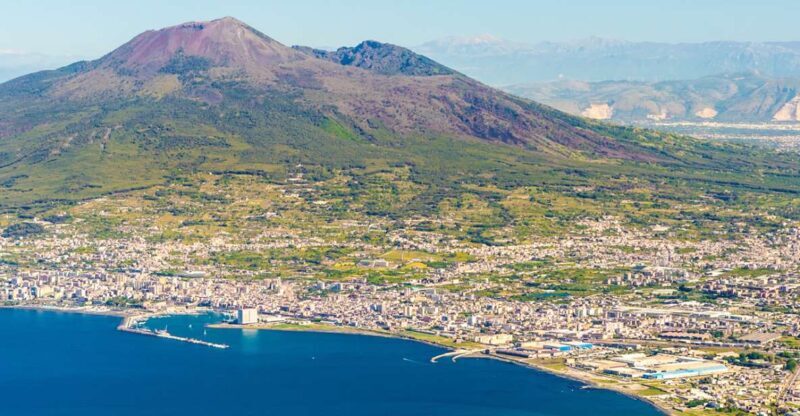 Pompei: Pompeii and Vesuvius Combo with Transfer and Tickets - Key Points