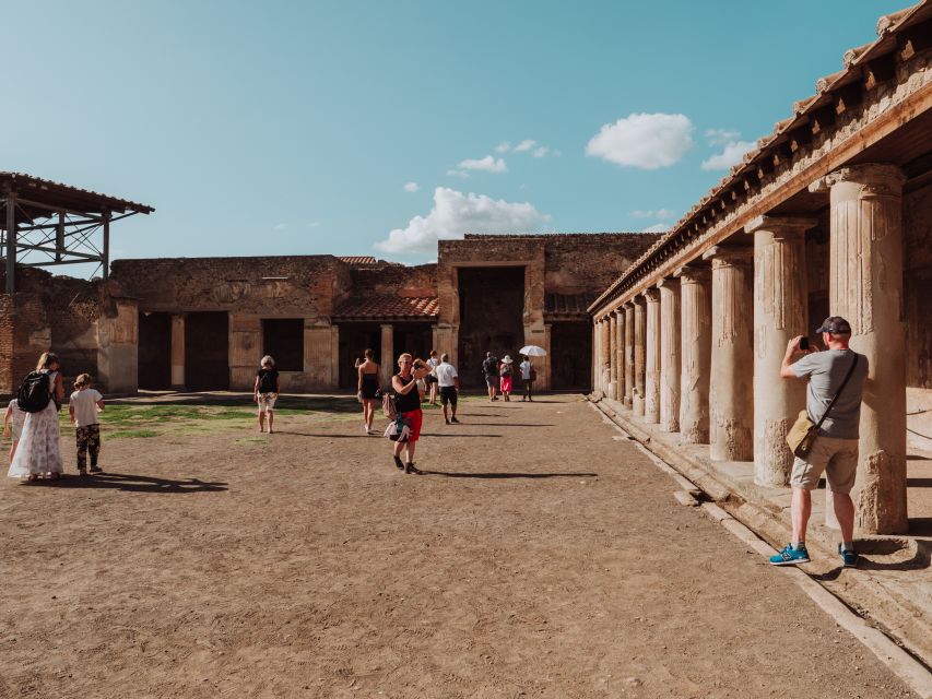 Pompeii: 2-Hour Guided Tour With an Archaeologist - Discovering Daily Life