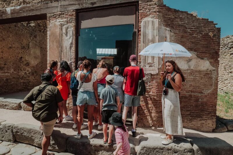 Pompeii 3hours Villa of Mysteries tour with an Archaeologist - FAQ