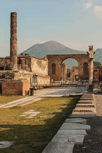 Pompeii and Amalfi Coast: small groups from Rome with a visit to the excavations - Practical Details and Value  