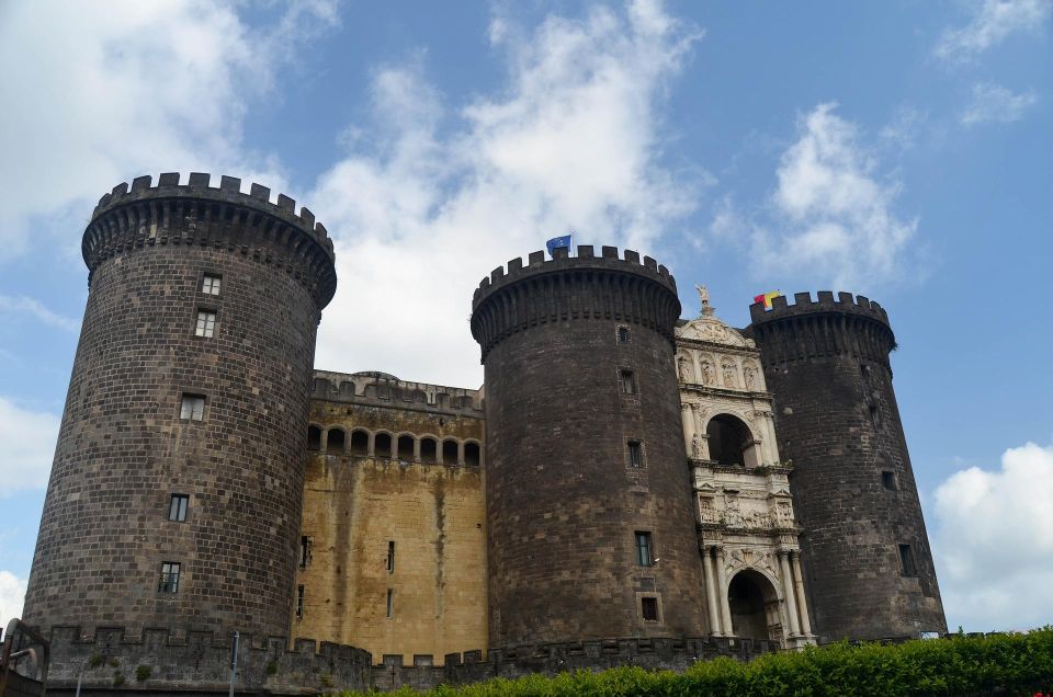 Pompeii and Naples: Half-Day Guided Tour - Pompeii Highlights