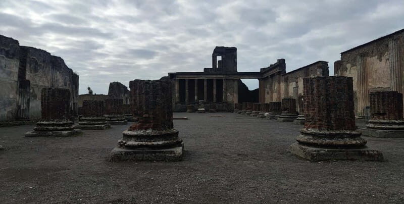 Pompeii and Sorrento: Day Trip by Train and limoncello tasting - FAQ