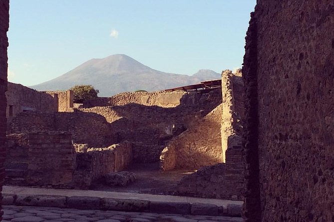 Pompeii at Sunset: the Golden Hour With Your Local Archaeologist - Sunsets Golden Light
