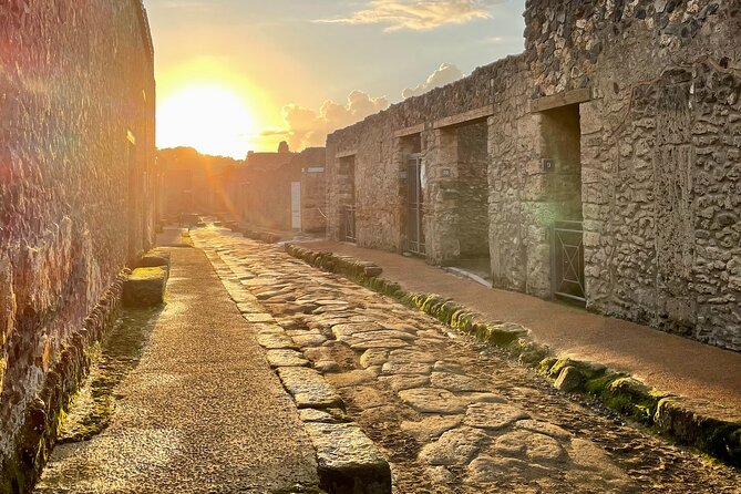 Pompeii at Sunset: the Golden Hour With Your Local Archaeologist - Meeting and Pickup Details