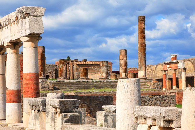 Pompeii Entrance Ticket & Walking Tour With an Archaeologist - Free Parking at Osteria Nonna Cherubina