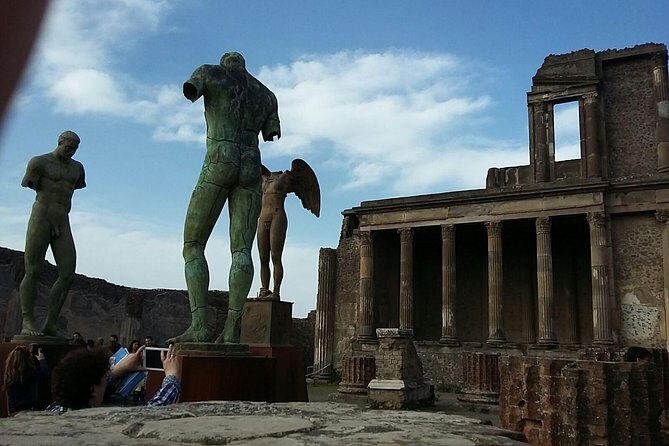Pompeii excavations and its vineyards - Introduction: Why this tour might be just right for you
