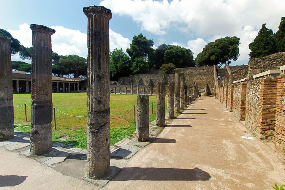 Pompeii: Full Skip-The-Line Tour With Archaeologist Guide - Tour Details