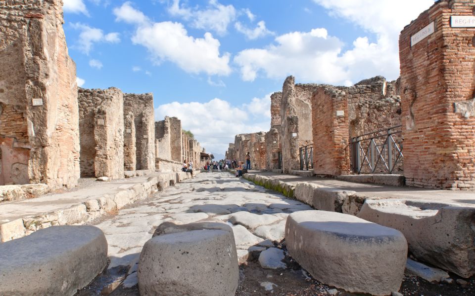 Pompeii: Guided Tour & Wine Tasting at Mt. Vesuvius - Frequently Asked Questions
