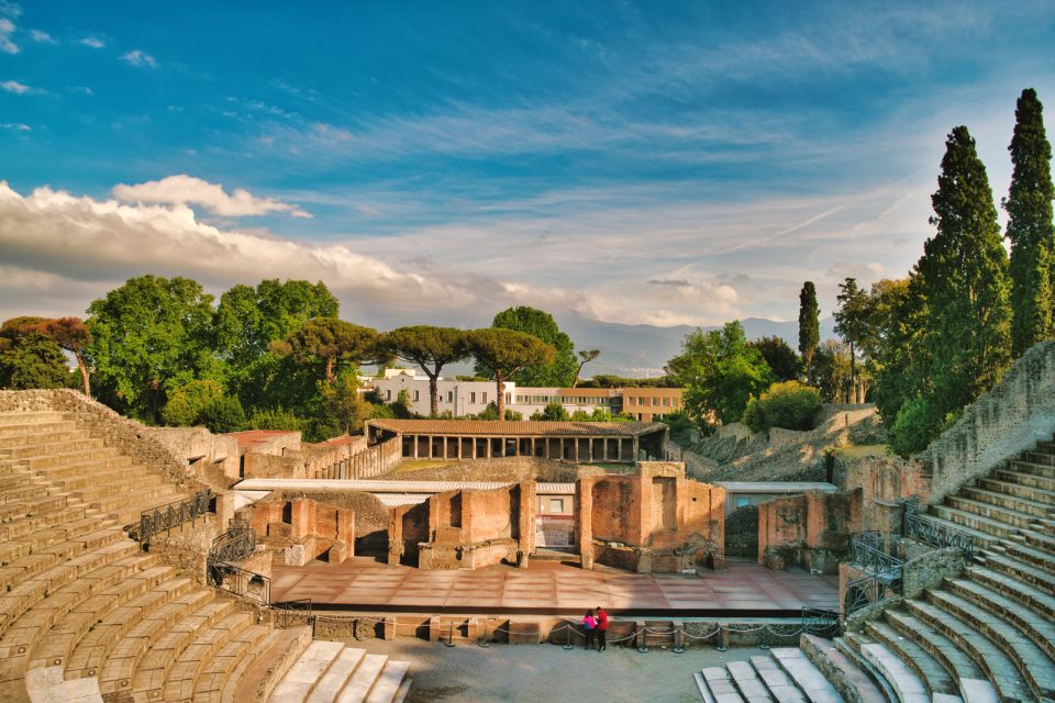 Pompeii: Guided Tour With Skip-The-Line Entry - Guided Walking Tour of Pompeii