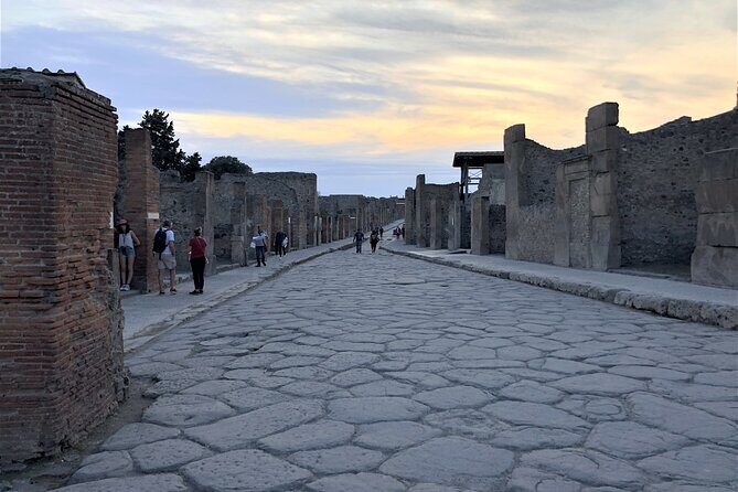 Pompeii Guided Tour with Skip the Line Entry - Final Thoughts: Who Is This Tour Best For?