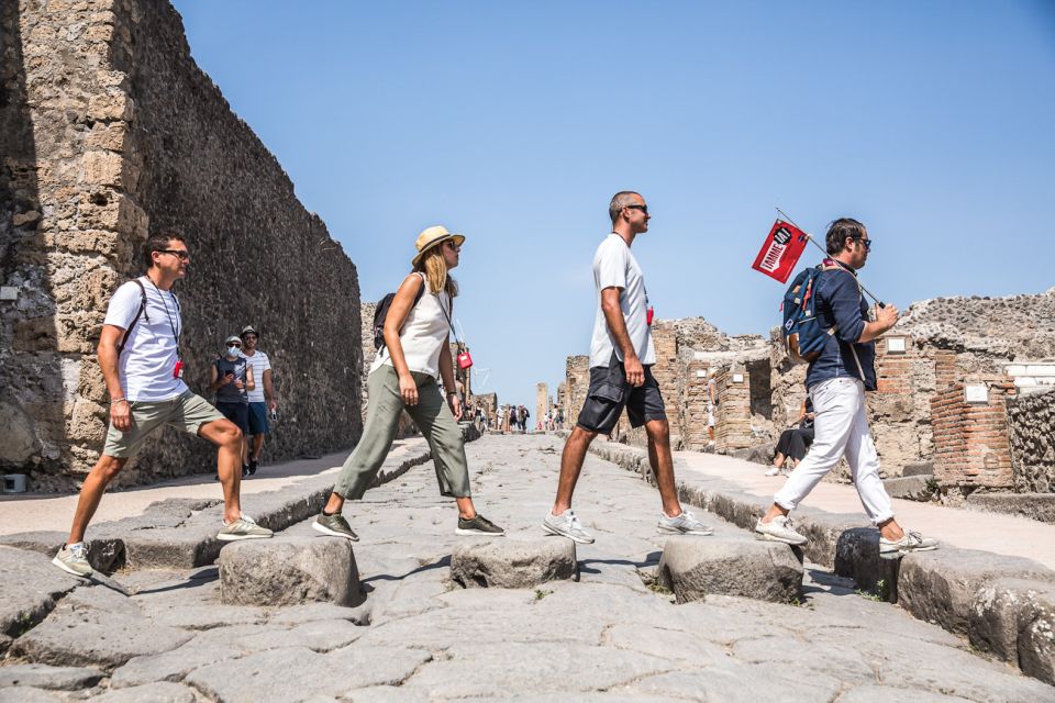 Pompeii: Guided Walking Tour With Skip-The-Line Ticket - Key Points