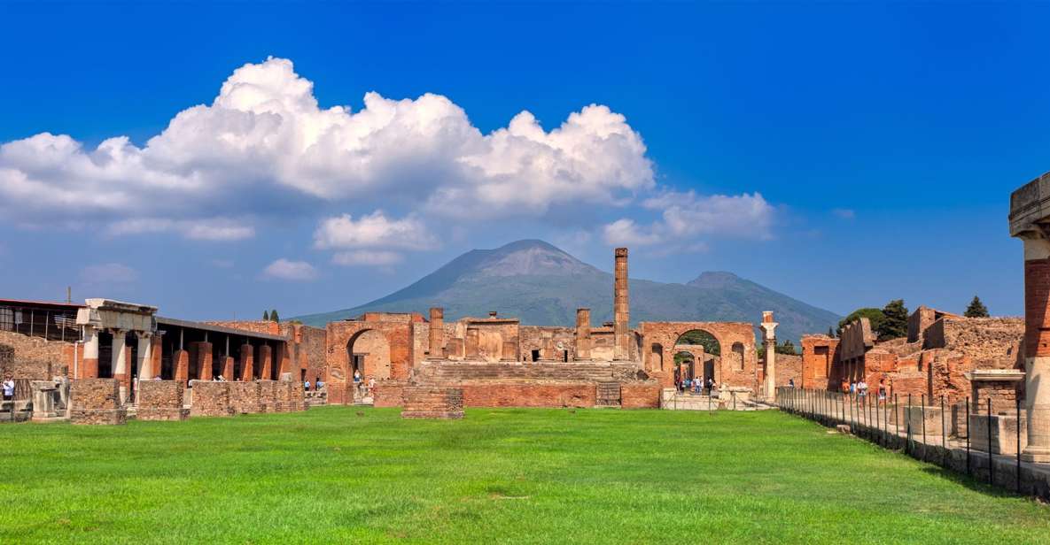 Pompeii, Herculaneum, and Vesuvius: Full-Day Tour - A Practical Guide to the Pompeii, Herculaneum, and Vesuvius Full-Day Tour  