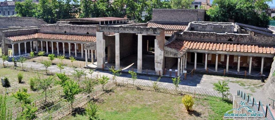 Pompeii: Oplontis Small Group Tour With an Archaeologist - Discovering Stunning Frescoes and Mosaics