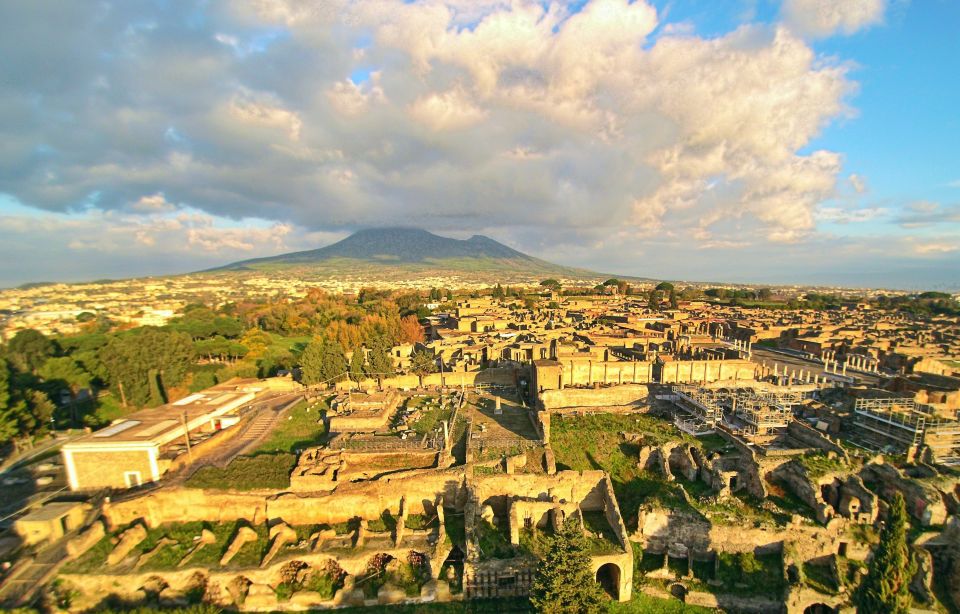 Pompeii: Private 4-Hour Shore Excursion From Naples - Key Points