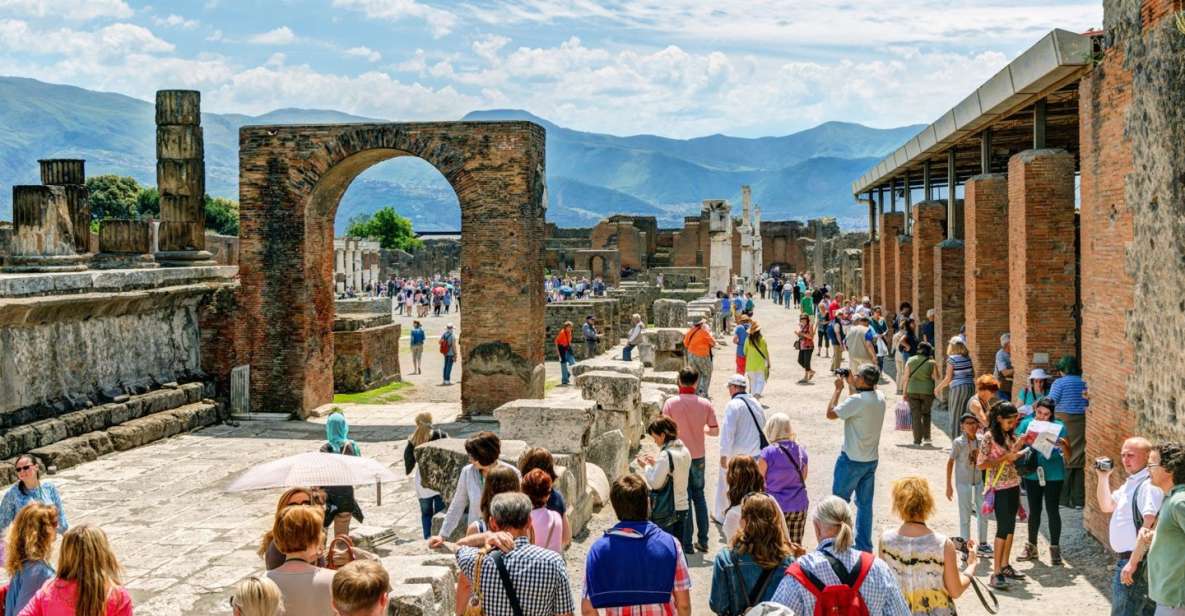 Pompeii: Private Guided Tour With an Archaeologist - Key Points