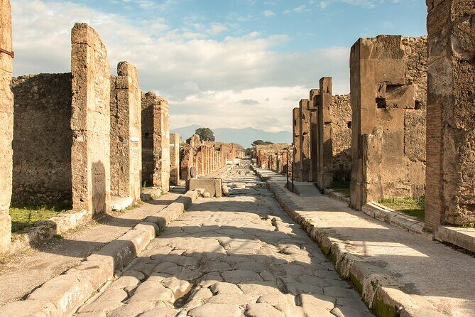 Pompeii Private Guided Tour with nominative tickets from Capri - The Journey Begins: From Capri to Pompeii