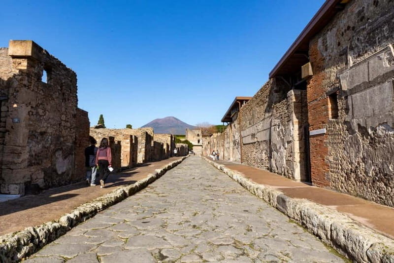Pompeii Ruins Tour and Shopping at MaxiMall  Private Tour - An Introduction to the Experience