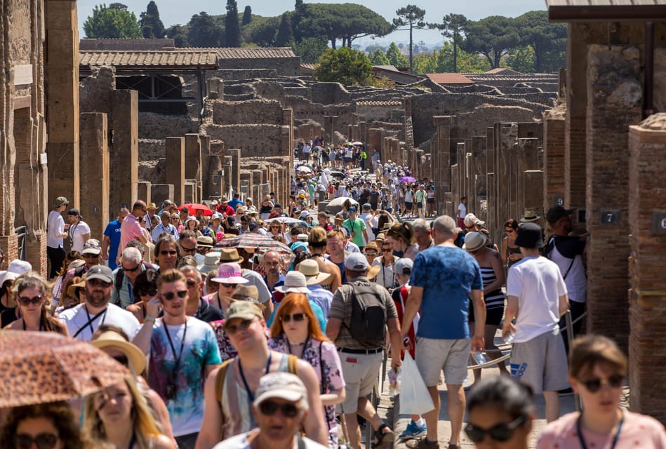 Pompeii: Skip-the-Line Entry & Audioguide - Navigating the Central Forum and Ancient Streets