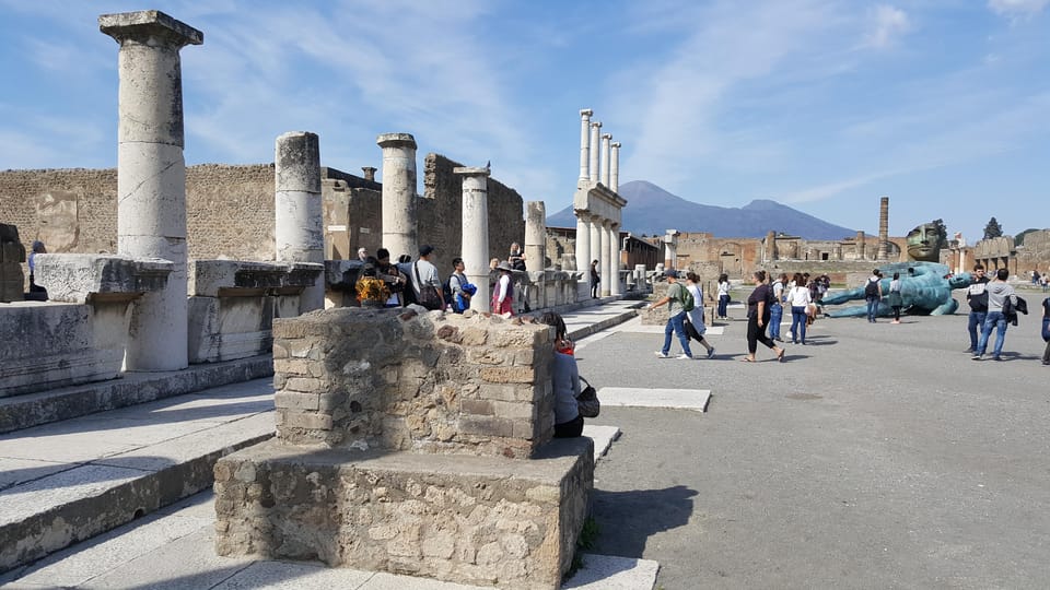 Pompeii: Skip-The-Line Tickets and Tour With Archaeologist - What to Bring