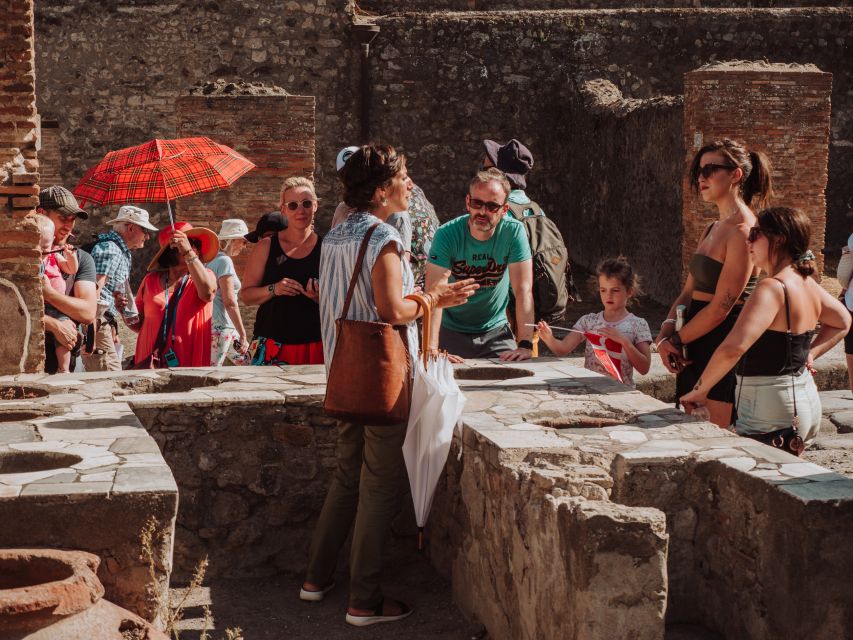Pompeii: Small-Group Tour of Pompeii and Herculaneum - Archaeological Expertise of the Guide