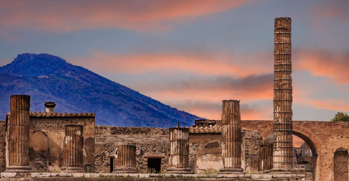 Pompeii: Sunset Archaeological Tour With Archaeologist Guide - Visit Pompeiis Historic Sites