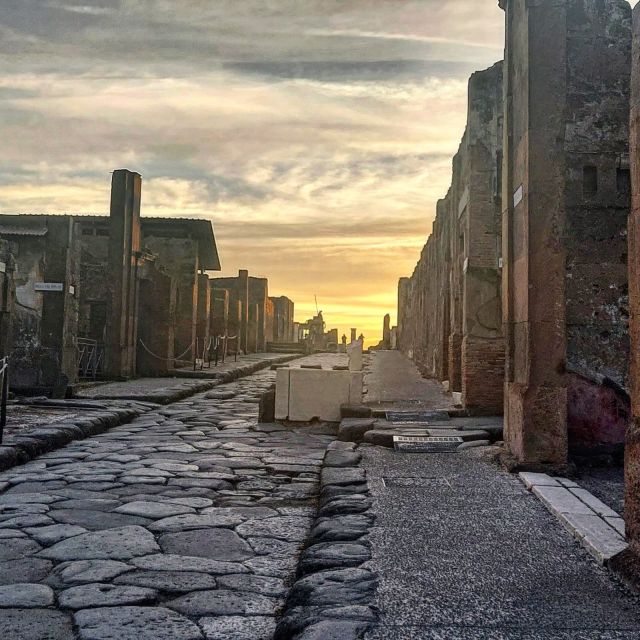 Pompeii Sunset Tour for Small Group - Optional Guided Tours