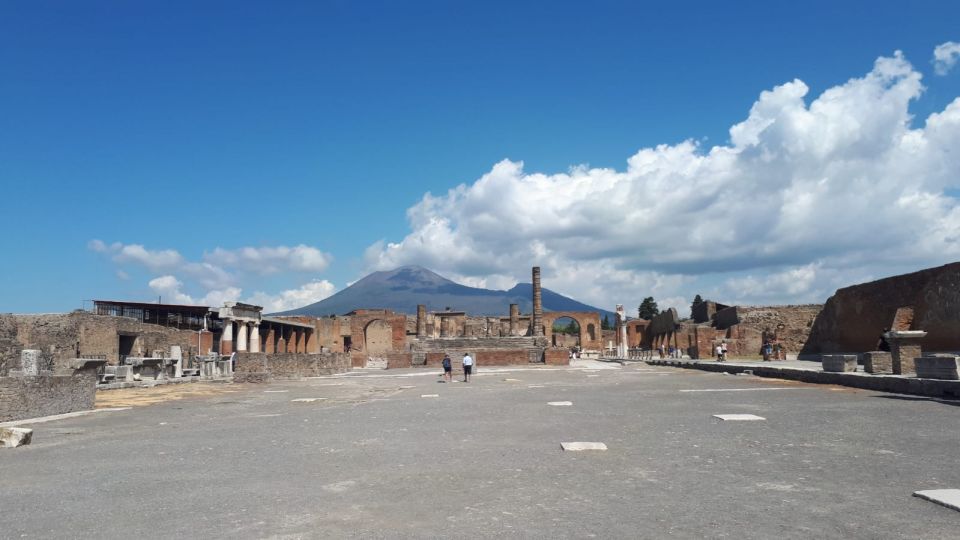 Pompeii Sunset Tour for Small Group - Meeting Point and Arrival