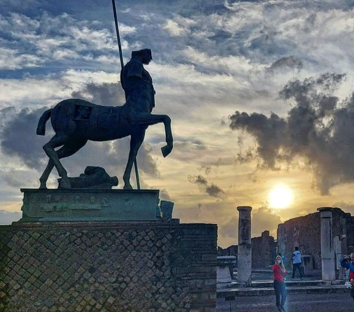 Pompeii Sunset Tour for Small Group - Meeting Information