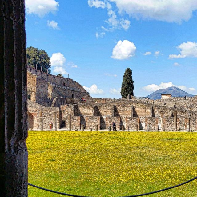 Pompeii Sunset Tour for Small Group - Getting to Pompeii