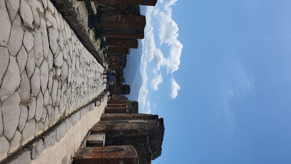 Pompeii: the Slow Tour - Languages and Group Size