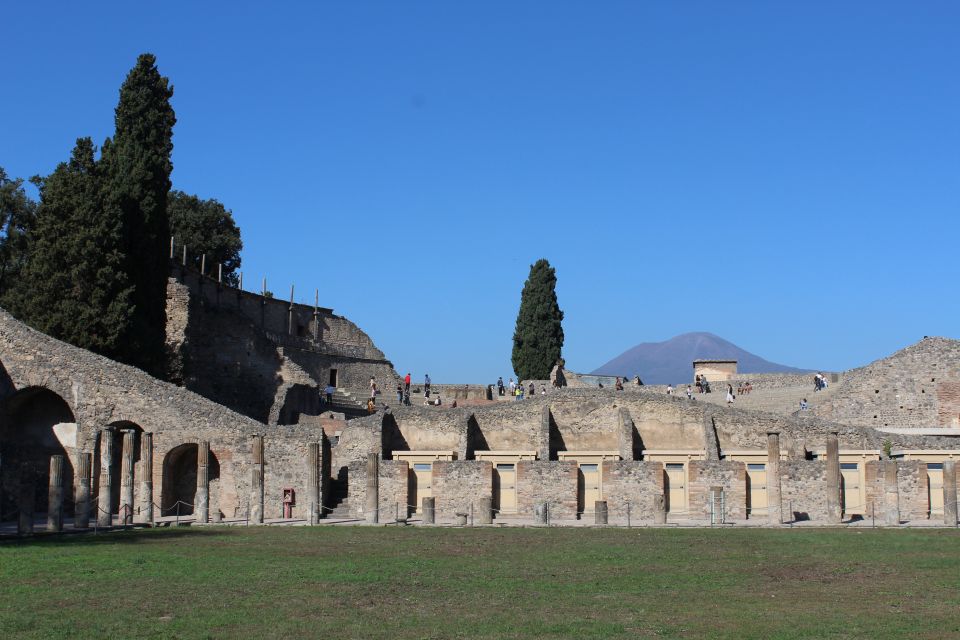 Pompeii: the Slow Tour - Inclusions and Exclusions
