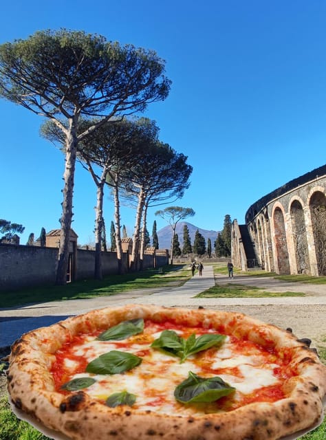 Pompeii Tour With Archaeological Expert and Lunch - Tour Features