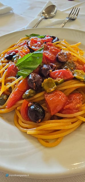 Pompeii Tour With Archaeological Expert and Lunch - Savoring the Flavors of Margherita Pizza