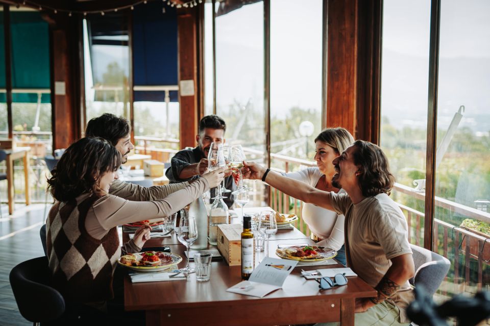 Pompeii & Two Local Wineries From Naples - Winery 1: Lunch and Wine Tasting
