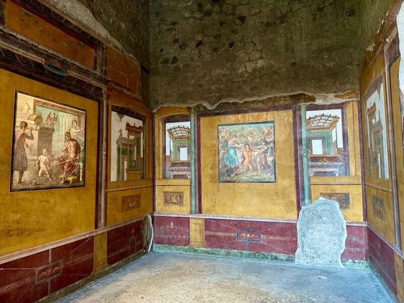 Pompeii: walking tour with an archeological guide - Why Consider a Guided Tour of Pompeii?