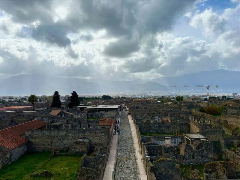 Pompeii: walking tour with an archeological guide - Who Should Consider This Tour?