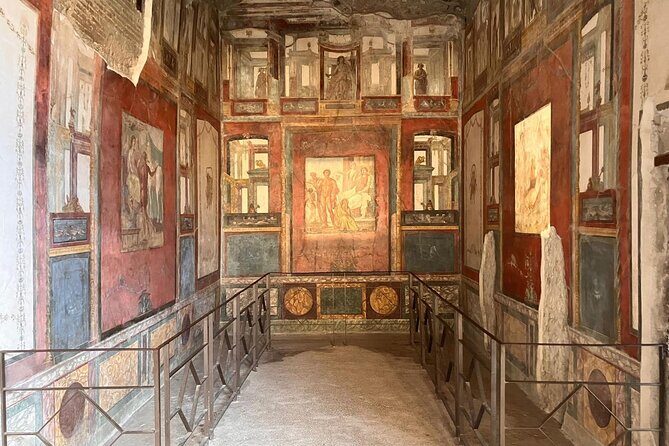 Pompeii: Walking Tour with Archaeologist and Skip-the-Line Ticket - Key Points