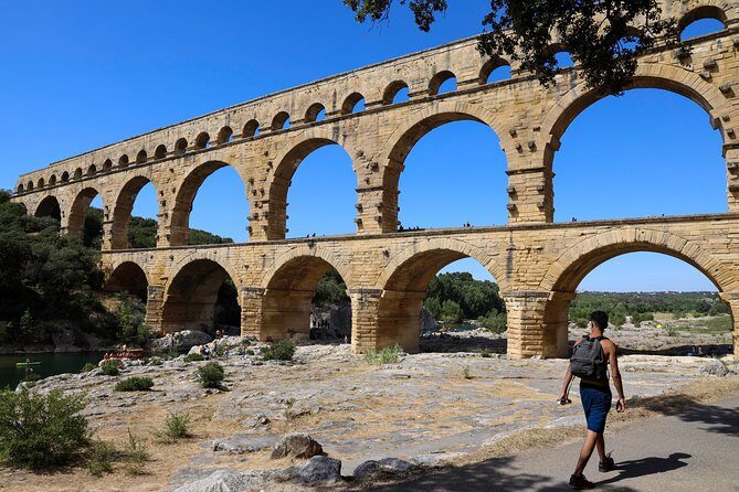 Pont du Gard to Villeneuve Les Avignon & Châteauneuf du Pape wine private tour - Key Points