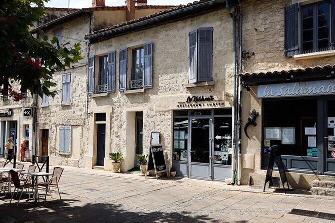 Pont du Gard to Villeneuve Les Avignon & Châteauneuf du Pape wine private tour - Who Will Love This Tour?