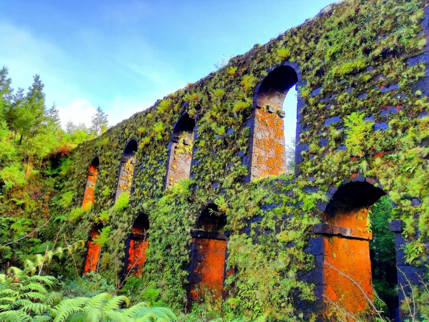Ponta Delgada: Full-Day Sete Cidades 4X4 Tour With Lunch - Visiting the Sete Cidades Crater