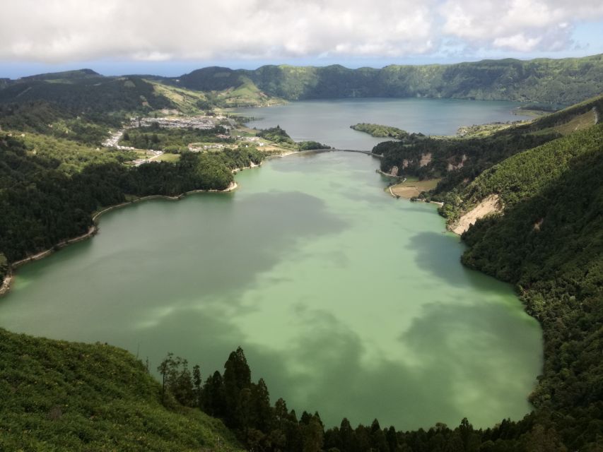 Ponta Delgada: Full-Day Sete Cidades 4X4 Tour With Lunch - Pickup and Drop-off Service