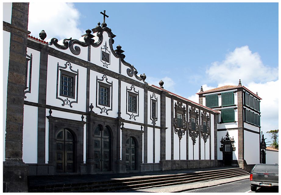 Ponta Delgada: Historical Walking Tour - Language Options