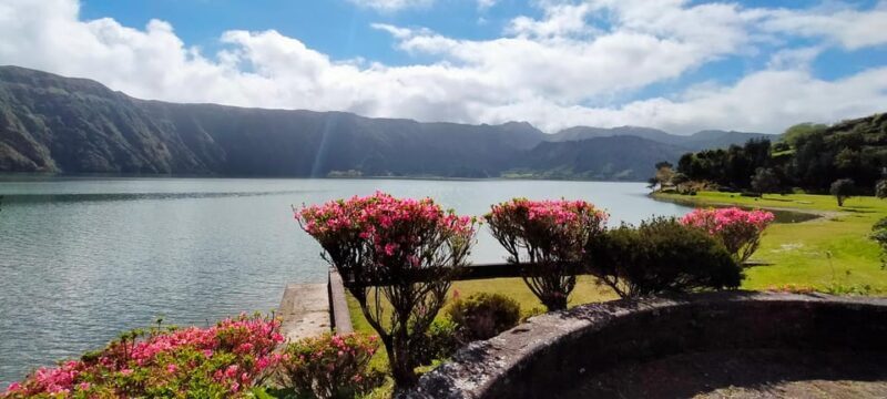Ponta Delgada: Private Tour Sete Cidades Green e Blue Lakes - Key Points