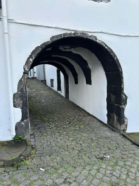 Ponta Delgada: Sete Cidades and Fenais da Luz Guided Trip - Key Points