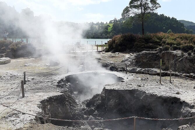 Ponta Delgada: Shore Excursion Sete Cidades and Furnas Volcano - The Sum Up