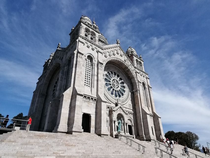 Ponte De Lima & Viana Do Castelo: All-Inclusive Private Tour - Inclusions